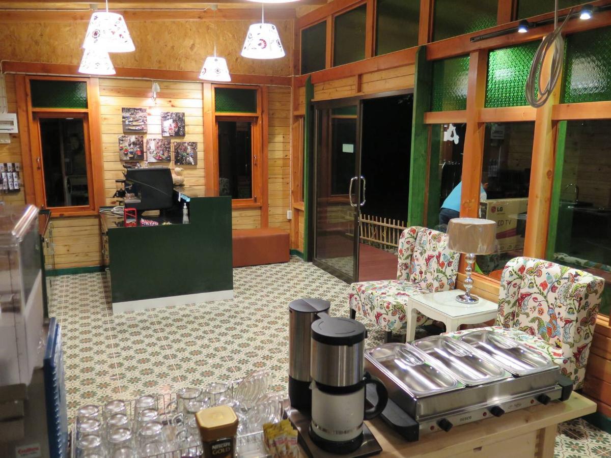 Nung Ni Bang Khon Thi Resort Amphawa Ngoại thất bức ảnh